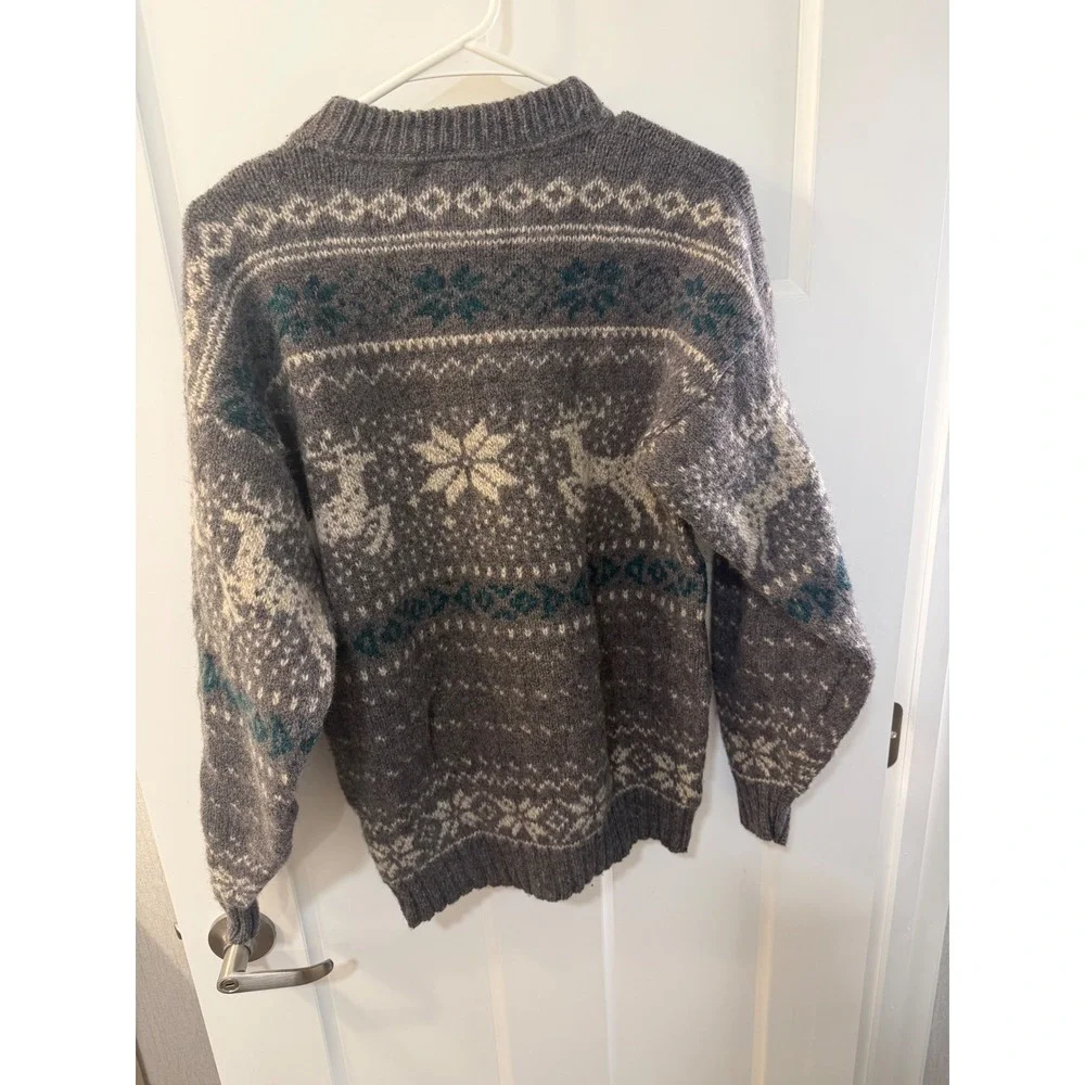 Vintage Alps Merrimac‎ Valley Mens Grey Reindeer Snowflake Fair Sweater M USA